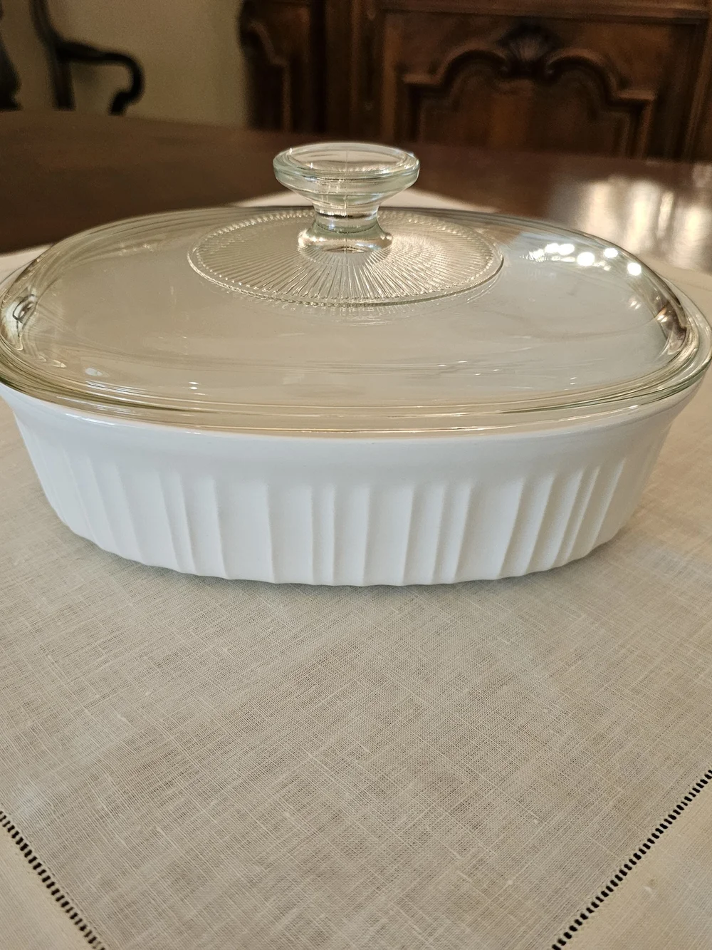 CorningWare French White Stoneware Oval Casserole Dish w/ Glass Lid ~ 1-1/2 Qt